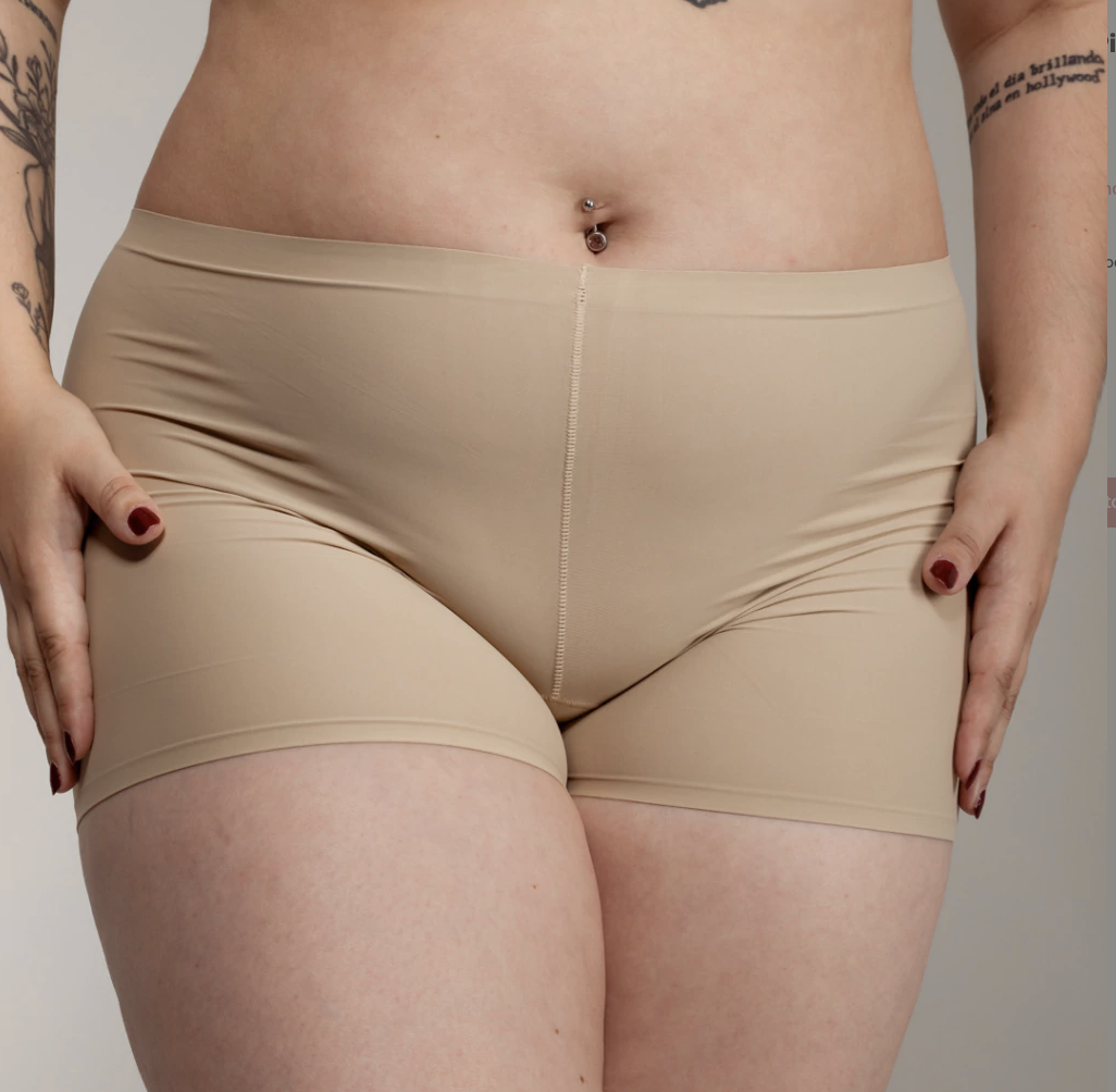 Short segunda piel en cuerpo real